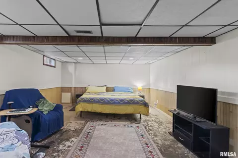 Bedroom - 2456 S 11th St, Springfield, IL 62703 photo 4 of 5