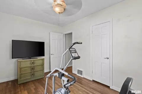 Bedroom - 2456 S 11th St, Springfield, IL 62703 photo 1 of 5