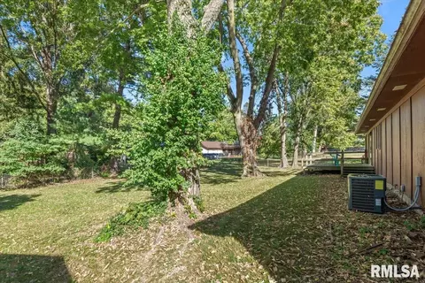 Exterior - 2829 White Plains Ct, Springfield, IL 62704 photo 4 of 4