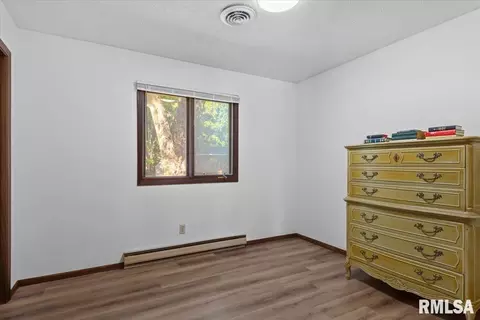 Bedroom - 2829 White Plains Ct, Springfield, IL 62704 photo 1 of 7