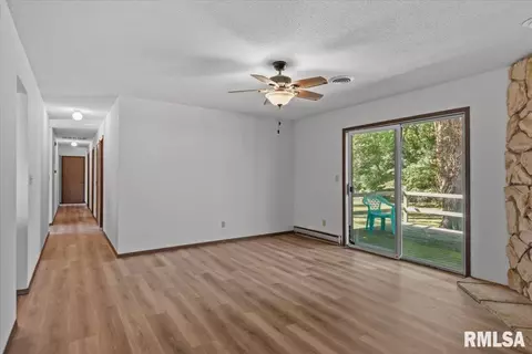 Entry Way - 2829 White Plains Ct, Springfield, IL 62704 photo 1 of 1