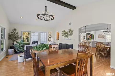 Dining - 2700 Keats Dr, Springfield, IL 62711 photo 5 of 5