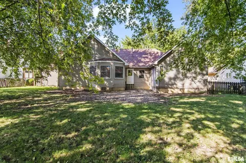 Exterior - 1208 Harmony Ct, Springfield, IL 62703 photo 4 of 6