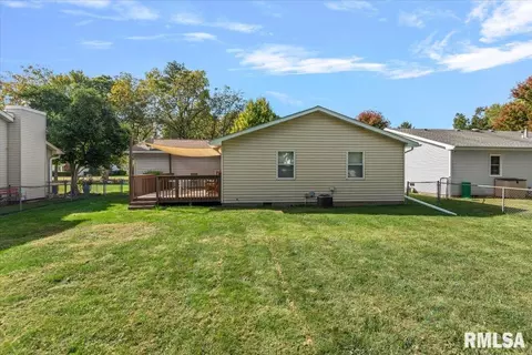Exterior - 3416 Saint Francis Dr, Springfield, IL 62703 photo 3 of 7