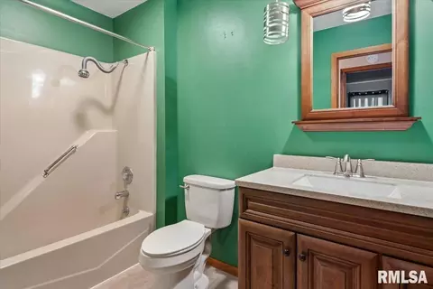 Bath - 3416 Saint Francis Dr, Springfield, IL 62703 photo 1 of 2