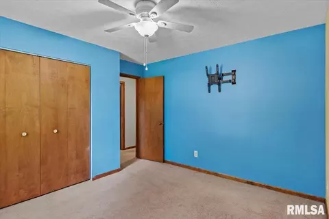 Bedroom - 3416 Saint Francis Dr, Springfield, IL 62703 photo 4 of 6