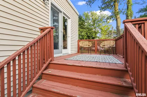 Exterior - 1828 Noble Ave, Springfield, IL 62704 photo 9 of 14