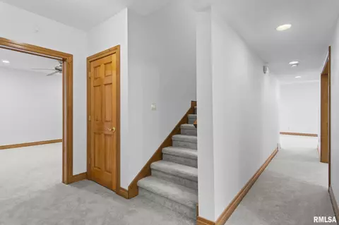 Entry Way - 4809 Bears Paw, Springfield, IL 62711 photo 6 of 6