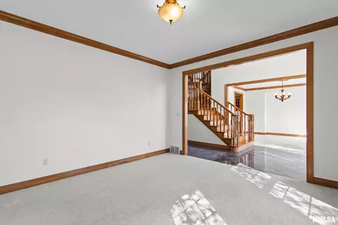 Living - 4809 Bears Paw, Springfield, IL 62711 photo 2 of 7