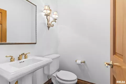 Bath - 4809 Bears Paw, Springfield, IL 62711 photo 1 of 9