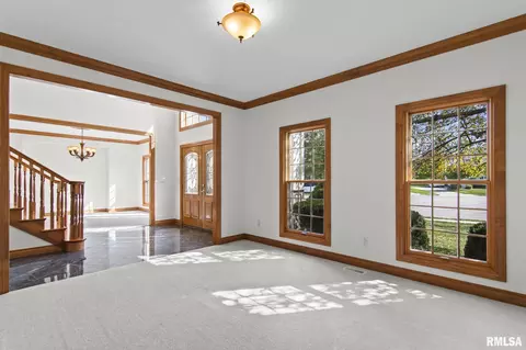 Living - 4809 Bears Paw, Springfield, IL 62711 photo 1 of 7
