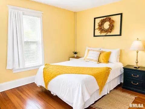 Bedroom - 1615 S 5th St, Springfield, IL 62703 photo 1 of 8