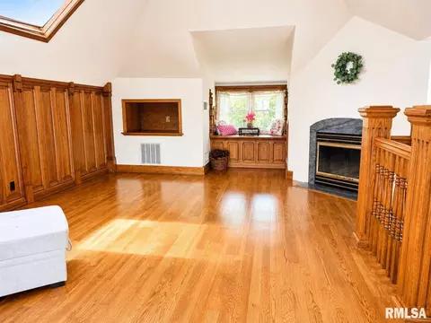 Living - 1615 S 5th St, Springfield, IL 62703 photo 5 of 5