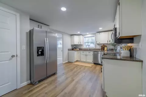 Kitchen - 309 N Main St, Payson, IL 62360 photo 5 of 5