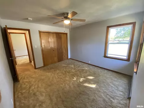 Bedroom - 108 E Piper St, Bluffs, IL 62621 photo 4 of 5