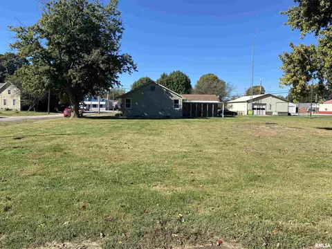 Exterior - 108 E Piper St, Bluffs, IL 62621 photo 5 of 5