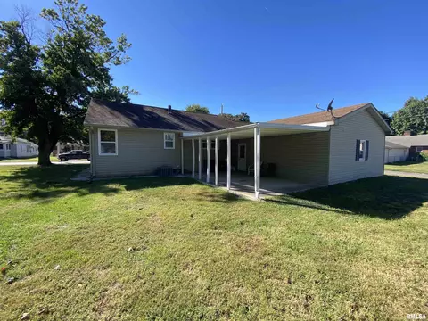 Exterior - 108 E Piper St, Bluffs, IL 62621 photo 3 of 5