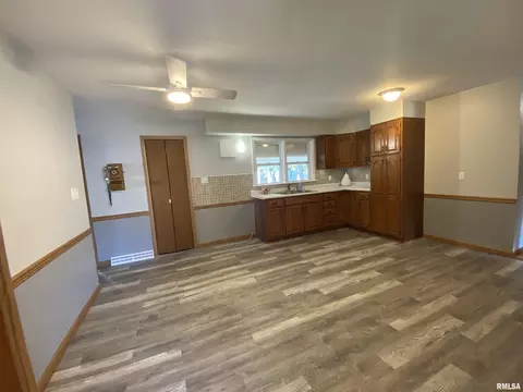 Other - 108 E Piper St, Bluffs, IL 62621 photo 2 of 7