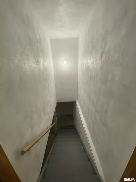 Entry Way - 108 E Piper St, Bluffs, IL 62621 photo 1 of 1