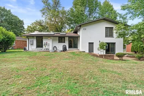 Exterior - 2312 Sylvan Rd, Springfield, IL 62704 photo 10 of 11