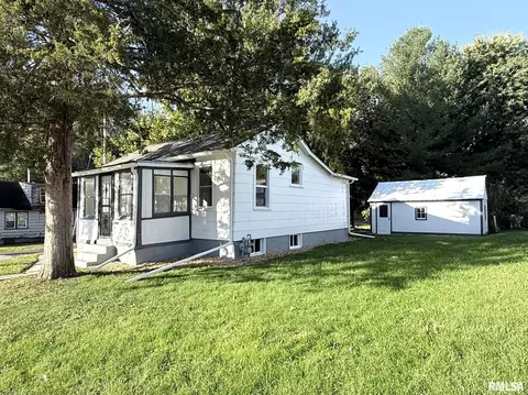 186 Ohio Ave, Galesburg, IL 61401