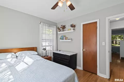Bedroom - 2009 Greenbriar Rd, Springfield, IL 62704 photo 5 of 5