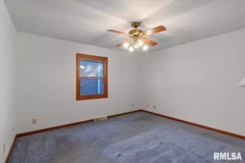 Bedroom - 41 Fairview Ln, Springfield, IL 62711 photo 1 of 8