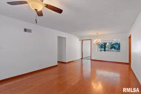 Living - 41 Fairview Ln, Springfield, IL 62711 photo 1 of 5