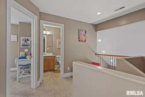 Entry Way - 475 Elle Ct, Springfield, IL 62711 photo 6 of 6