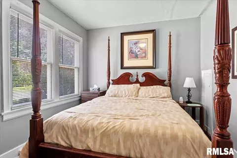 Bedroom - 2557 S 6th St, Springfield, IL 62703 photo 4 of 6