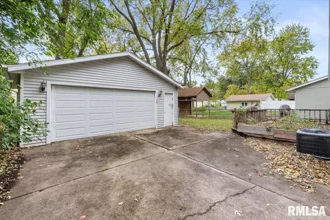 Exterior - 2600 Selkirk Rd, Springfield, IL 62702 photo 2 of 6