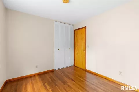 Bedroom - 2600 Selkirk Rd, Springfield, IL 62702 photo 2 of 8
