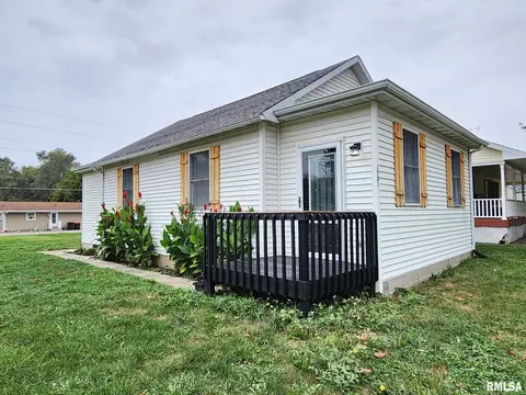 1701 N Logan St, Lincoln, IL 62656