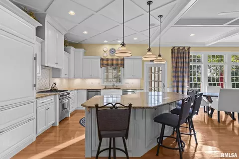 Kitchen - 5408 Reserve Blvd, Springfield, IL 62711 photo 5 of 8