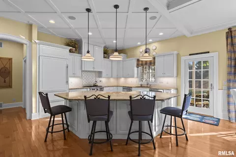 Kitchen - 5408 Reserve Blvd, Springfield, IL 62711 photo 4 of 8