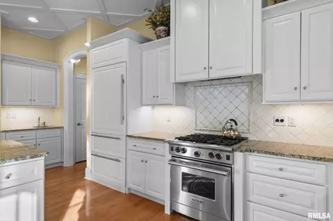 Kitchen - 5408 Reserve Blvd, Springfield, IL 62711 photo 3 of 8