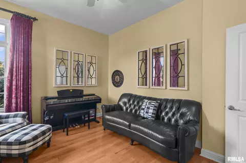 Living - 5408 Reserve Blvd, Springfield, IL 62711 photo 6 of 6