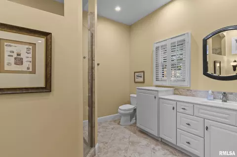 Bath - 5408 Reserve Blvd, Springfield, IL 62711 photo 2 of 7