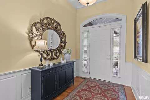 Entry Way - 5408 Reserve Blvd, Springfield, IL 62711 photo 2 of 5