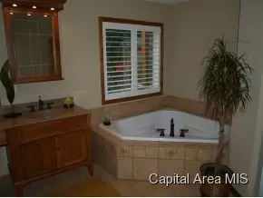 11608 Catatoga Dr, Plainview, IL 62685 photo 15