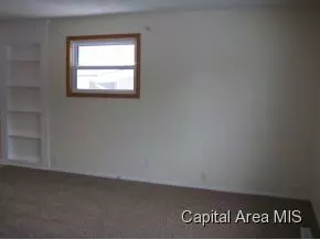 2301 Wilshire Rd, Springfield, IL 62703 photo 2