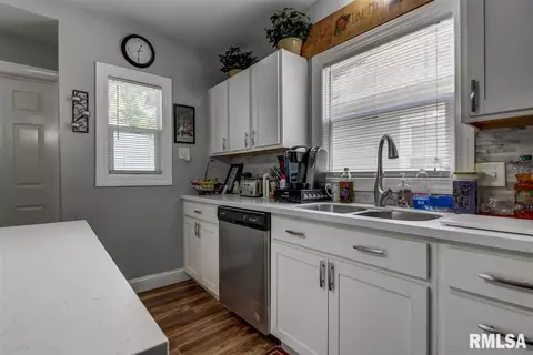 1100 N 2nd St, Springfield, IL 62702 photo 13