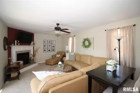 37 Longbow Ln, Springfield, IL 62704 photo 5