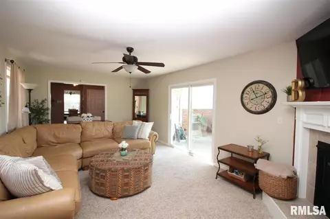 37 Longbow Ln, Springfield, IL 62704 photo 8