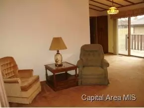 2429 Austin Dr, Springfield, IL 62704 photo 3