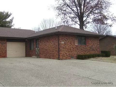 2429 Austin Dr, Springfield, IL 62704 photo 1