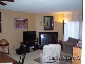 18 Country Pl, Springfield, IL 62703 photo 3