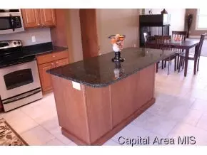 2708 Whiteside Xing, Springfield, IL 62711 photo 9