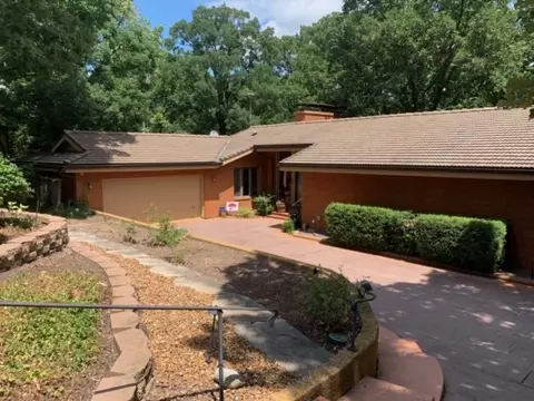 10 Timber Hills Dr, Springfield, IL 62704 photo 1