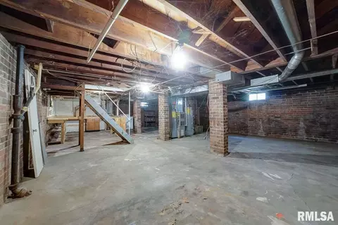 521 Broad Pl, Springfield, IL 62703 photo 17
